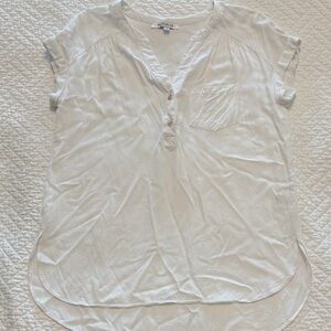 Rose & Olive white Cap-Sleeve Henley with Pocket